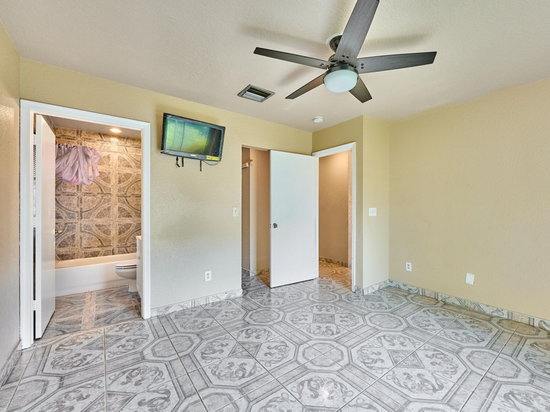 556 E Ridge Cir Circle N, Boynton Beach, FL 33435 Photo