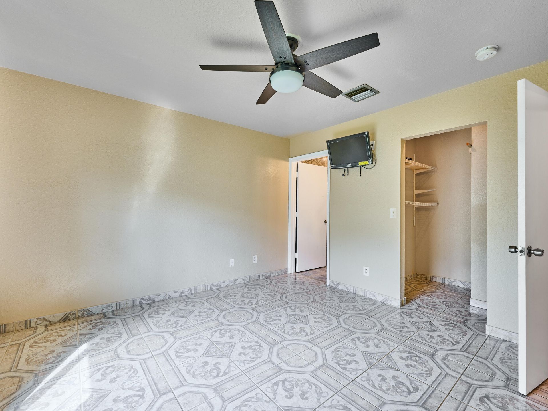 556 E Ridge Cir Circle N, Boynton Beach, FL 33435 Photo