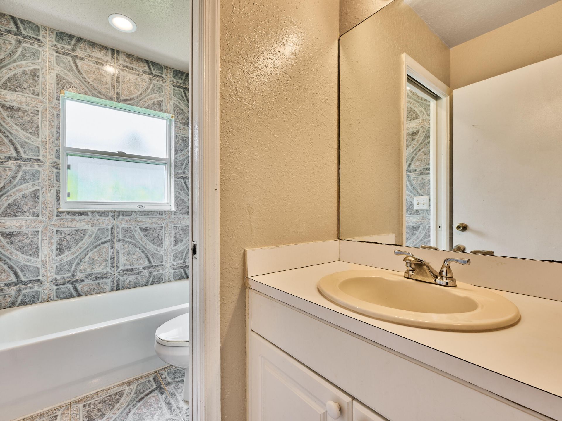 556 E Ridge Cir Circle N, Boynton Beach, FL 33435 Photo