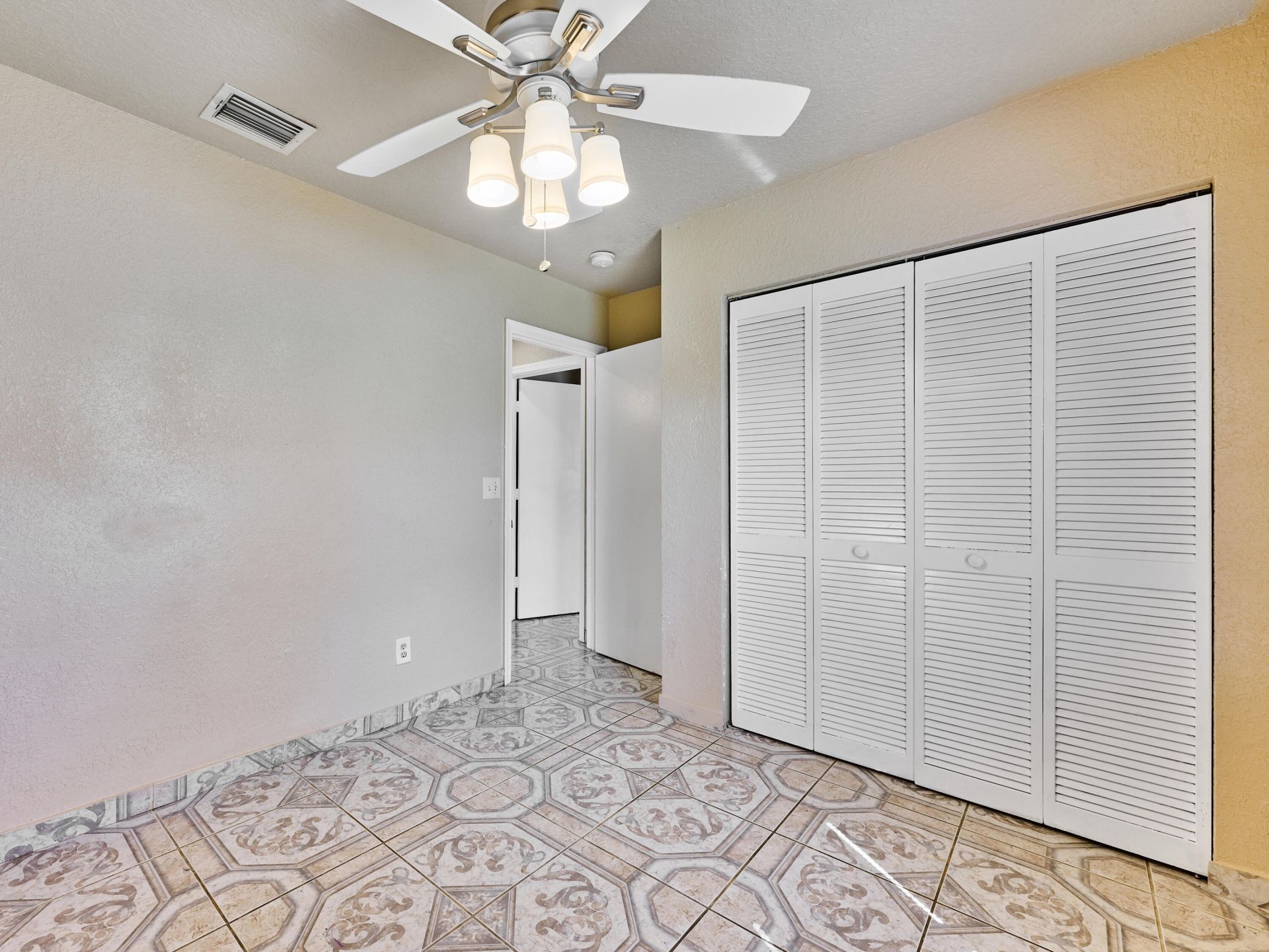 556 E Ridge Cir Circle N, Boynton Beach, FL 33435 Photo