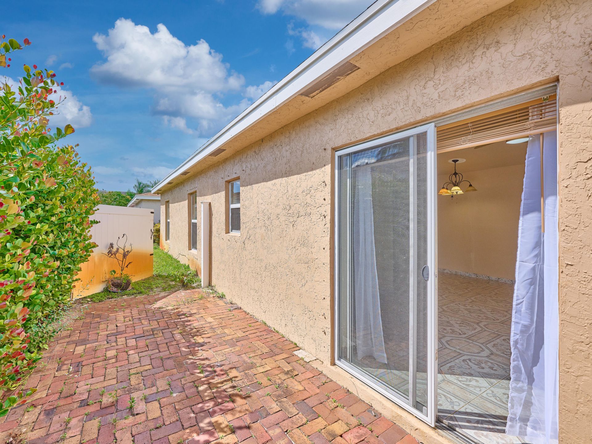 556 E Ridge Cir Circle N, Boynton Beach, FL 33435 Photo