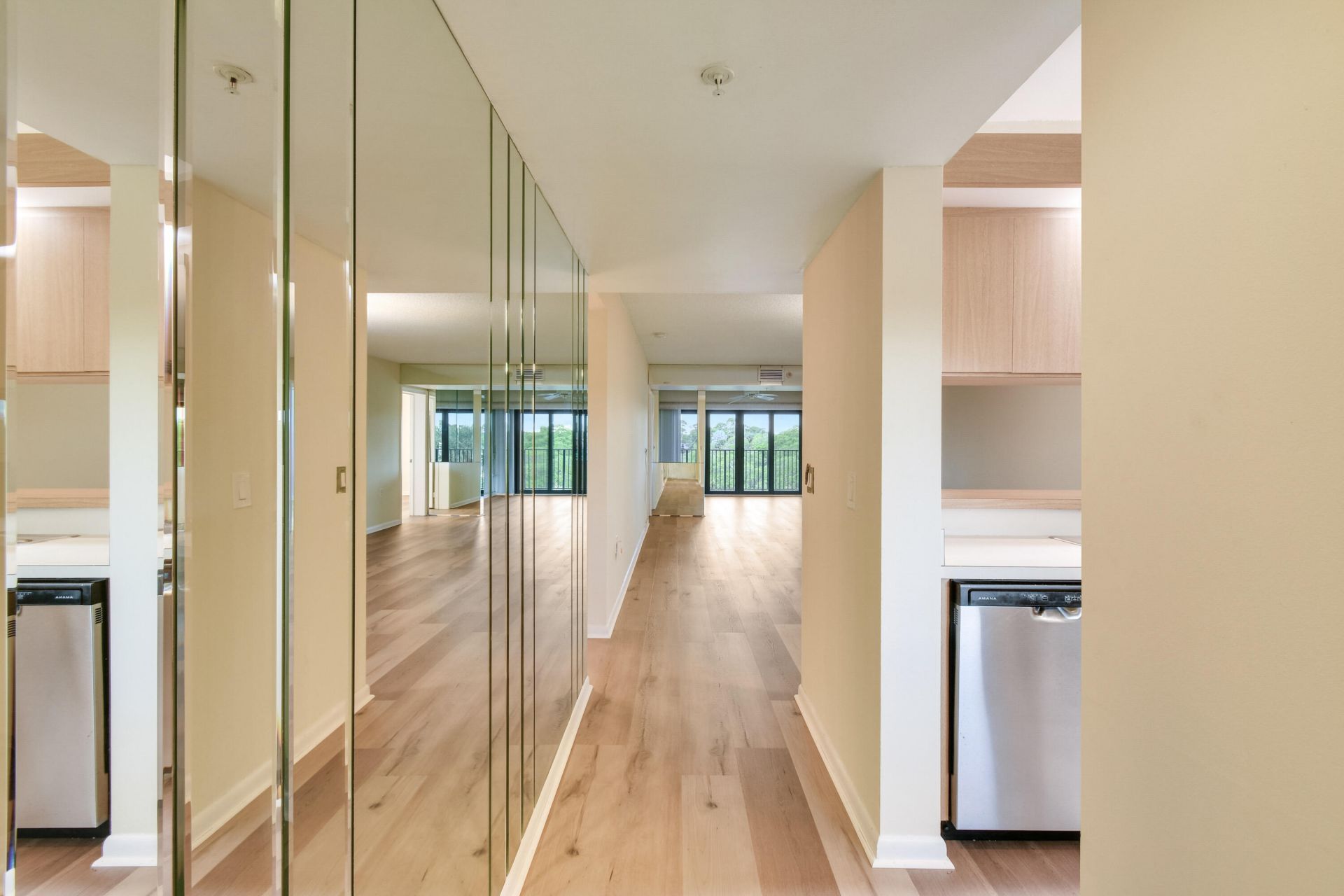 1701 Marina Isle Way, Unit 301, Jupiter, FL 33477 Photo