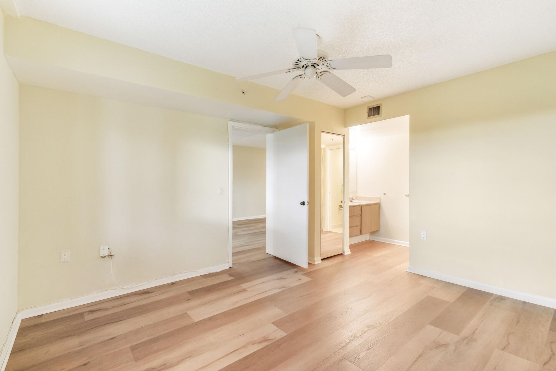 1701 Marina Isle Way, Unit 301, Jupiter, FL 33477 Photo