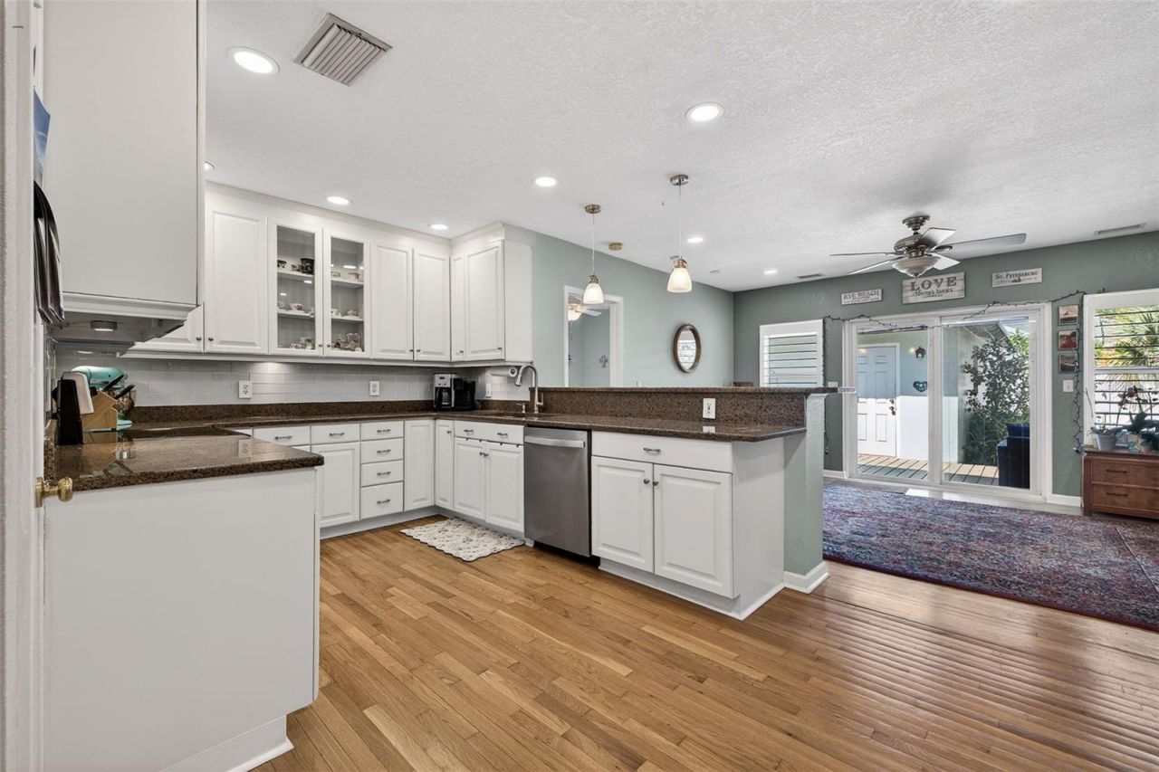 169 27th Avenue N, Saint Petersburg, FL 33704 Photo