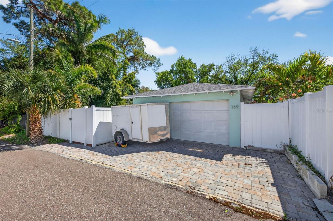 169 27th Avenue N, Saint Petersburg, FL 33704 Photo