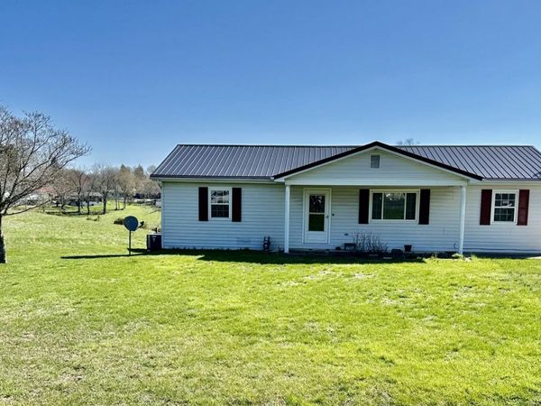 2905 1/2 greenbo, flatwoods, KY 41139