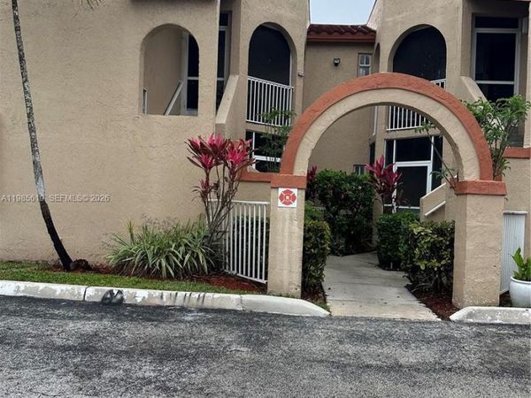 8657 SW 5th St , Unit 205, Pembroke Pines, FL 33025