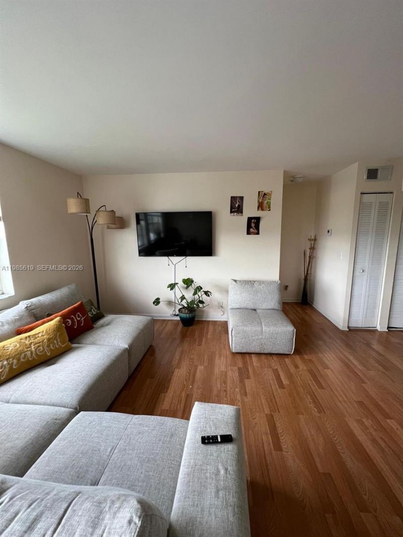 8657 SW 5th St , Unit 205, Pembroke Pines, FL 33025 Photo