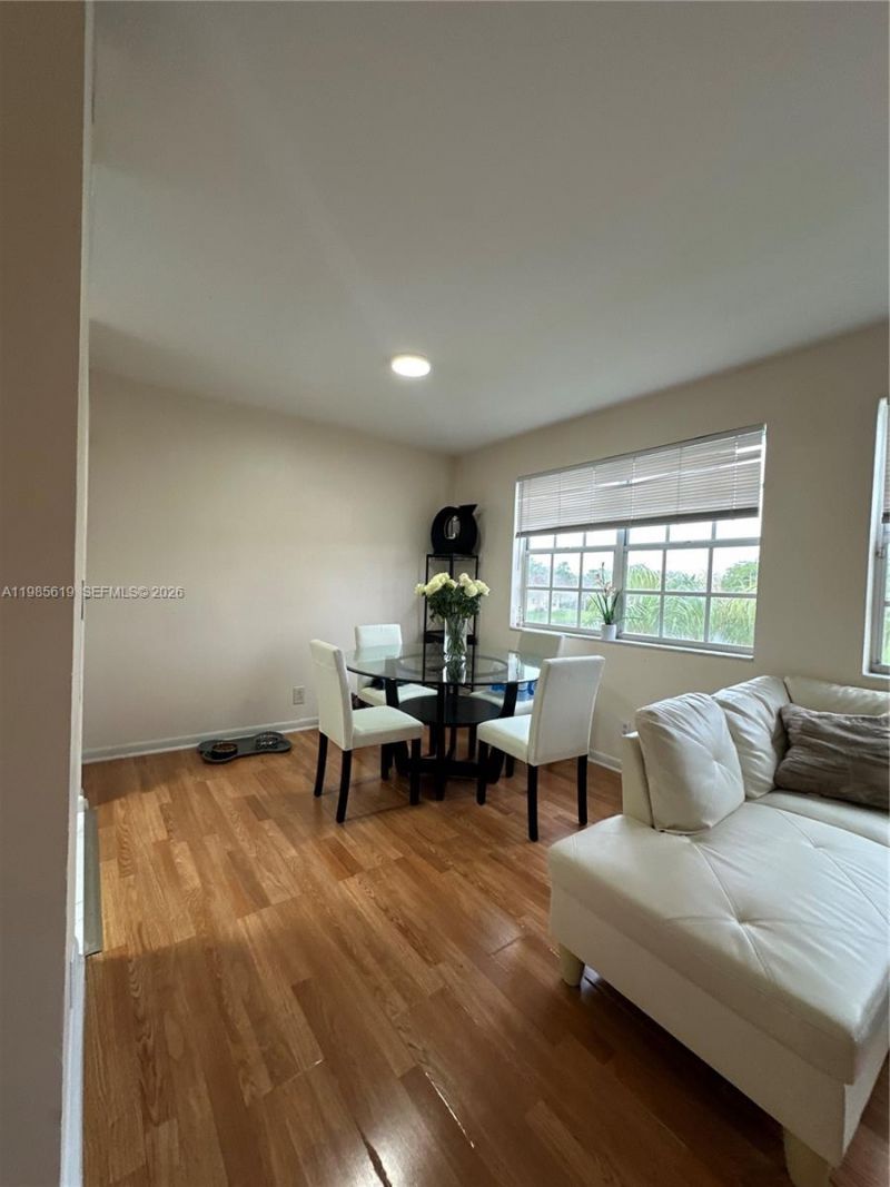 8657 SW 5th St , Unit 205, Pembroke Pines, FL 33025 Photo