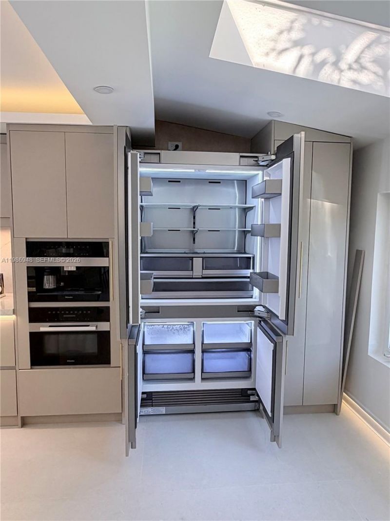 8220 SW 133rd St , Pinecrest, FL 33156 Photo