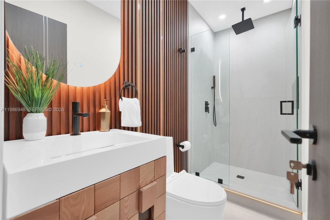 8220 SW 133rd St , Pinecrest, FL 33156 Photo