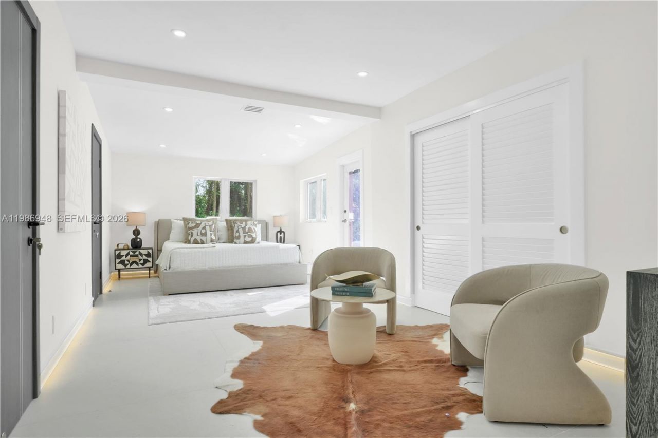 8220 SW 133rd St , Pinecrest, FL 33156 Photo