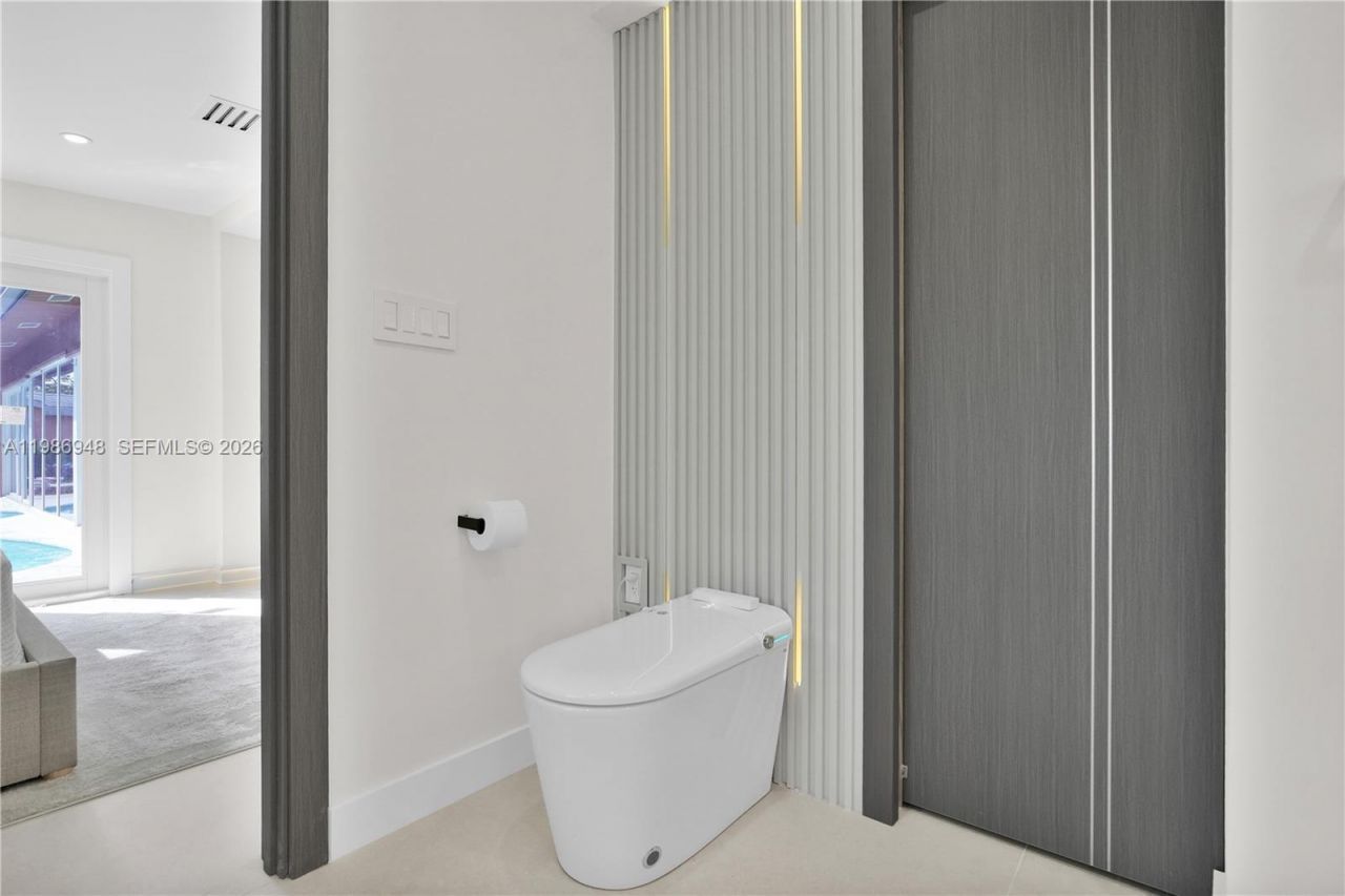 8220 SW 133rd St , Pinecrest, FL 33156 Photo