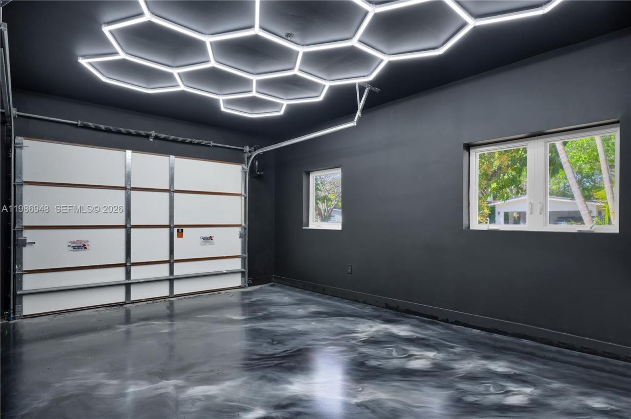 8220 SW 133rd St , Pinecrest, FL 33156 Photo