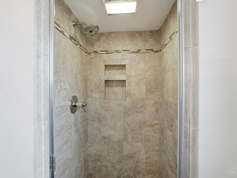 2880 Alpine Terrace, Cincinnati, OH 45208 Photo 26