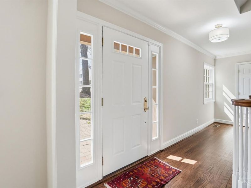 2880 Alpine Terrace, Cincinnati, OH 45208 Photo 3