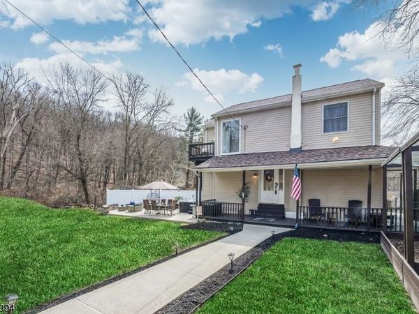 27 Mountain Ave, Wanaque, NJ 07465