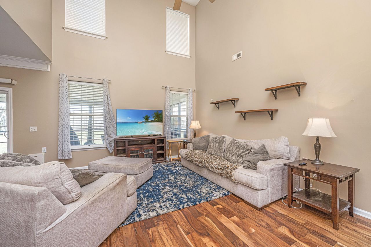 101 Burr Oak Street Photo 11