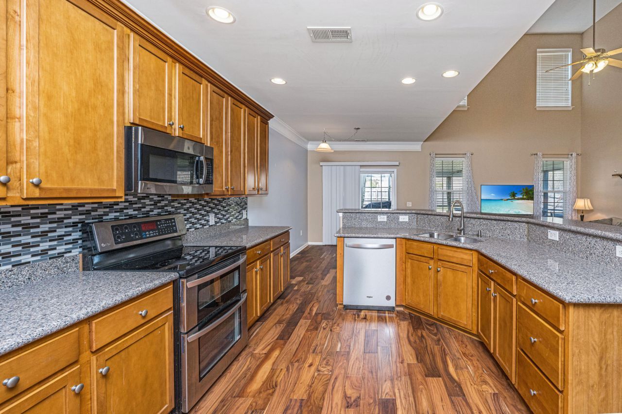 101 Burr Oak Street Photo 16