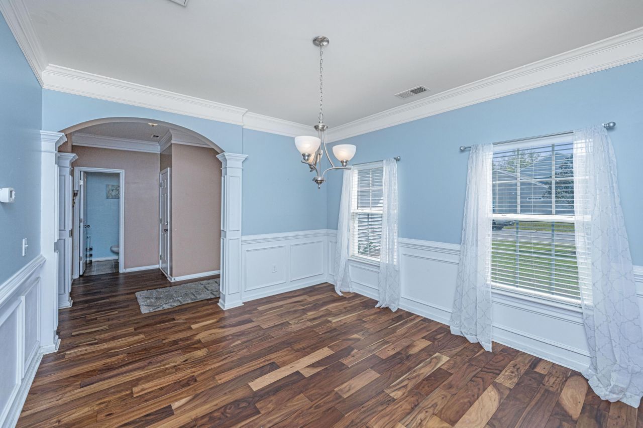 101 Burr Oak Street Photo 5