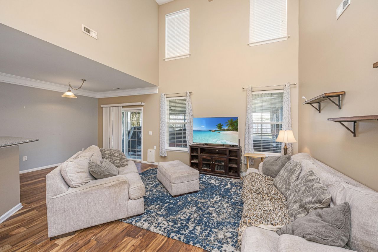 101 Burr Oak Street Photo 9