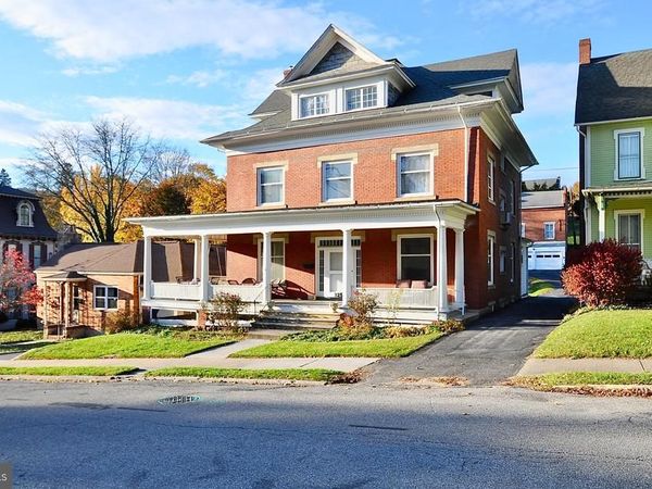 325 E LINN STREET, BELLEFONTE, PA 16823