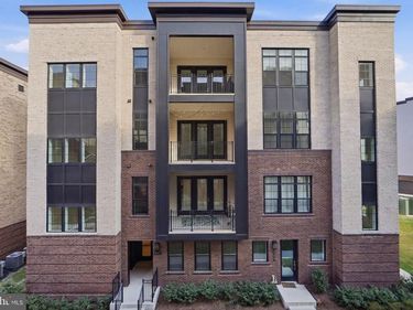 22171 SPRINGSIDE TERRACE, Unit 300, ASHBURN, VA 20148