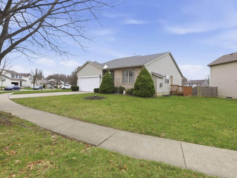 7865 Merdon Drive , Blacklick, OH 43004 Photo 6