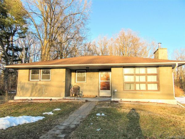 18 Station Road , Salisbury Mills, NY 12577