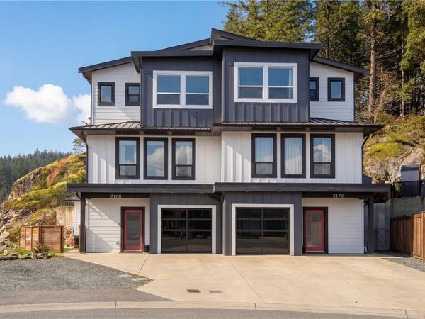 2168 Mountain Heights Dr, Sooke, BC V9Z 1M4