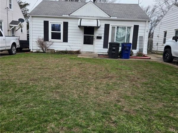 12812 Longmead Avenue, Cleveland, OH 44135