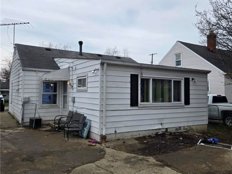 12812 Longmead Avenue , Cleveland, OH 44135 Photo 2