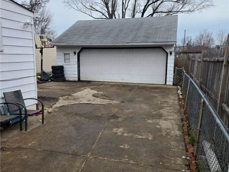 12812 Longmead Avenue , Cleveland, OH 44135 Photo 3