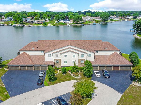 5040 Spinnaker Lane, Unit C, Crown Point, IN 46307