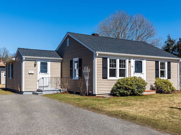 14 Sharon Drive , Teaticket, MA 02536
