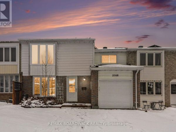 2508 Autumn Hill Crescent, Ottawa, ON K1B4M7