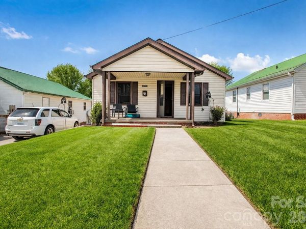 400 Summit Avenue, Spruce Pine, NC 28777