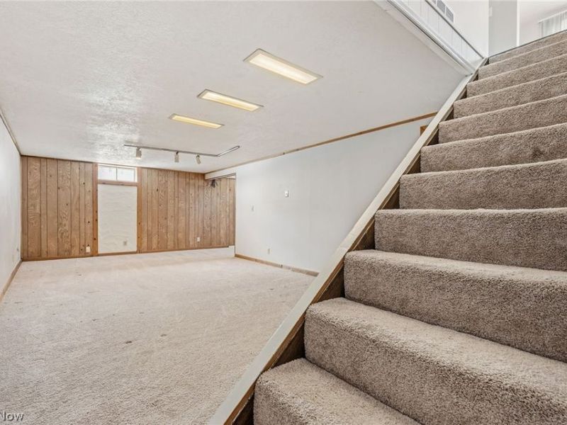 2465 Meadowside Street NW, Massillon, OH 44647 Photo 18