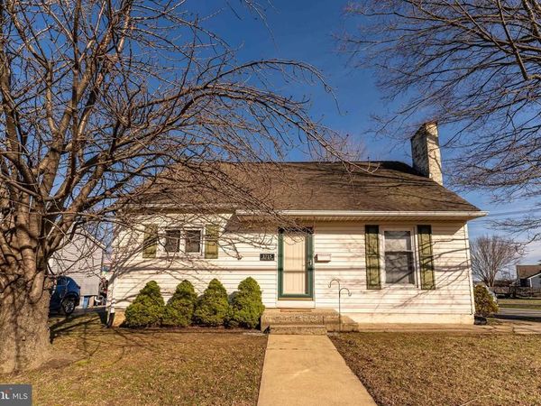 2715 W DUTTON MILL ROAD , ASTON, PA 19014