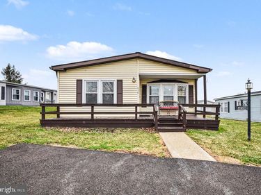 639 LAUREL COURT, NORTH WALES, PA 19454