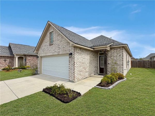 600 CLAIBORNE TRAILS Drive , Slidell, LA 70458