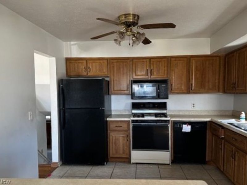 983 E 179 Street, Cleveland, OH 44119 Photo 10