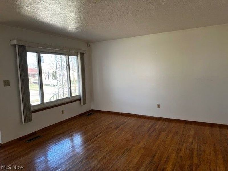 983 E 179 Street, Cleveland, OH 44119 Photo 7