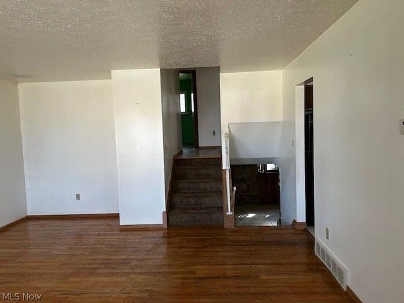 983 E 179 Street, Cleveland, OH 44119 Photo 8