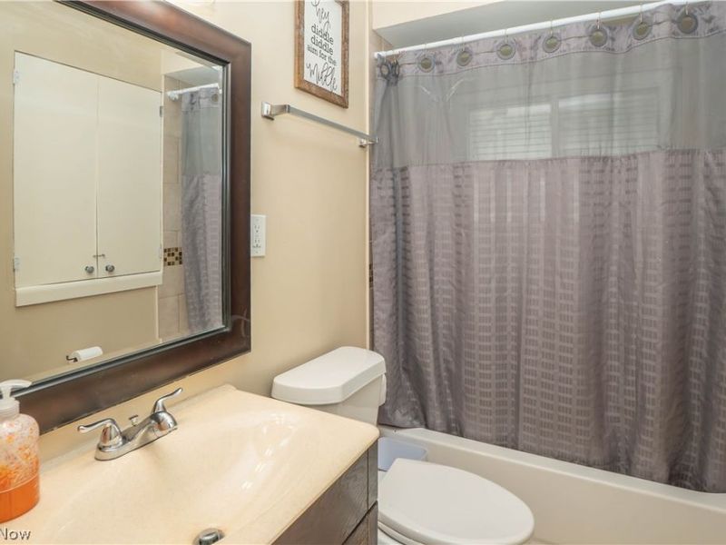 5619 Meadow Lane , Bedford, OH 44146 Photo 20