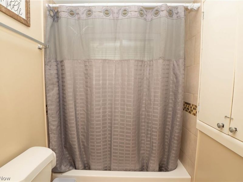 5619 Meadow Lane , Bedford, OH 44146 Photo 21