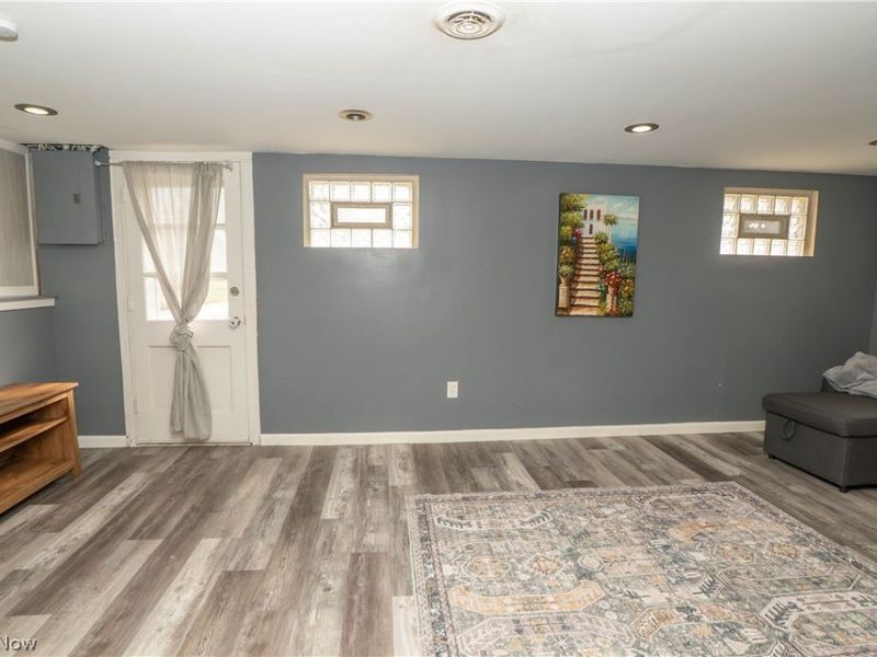 5619 Meadow Lane , Bedford, OH 44146 Photo 23