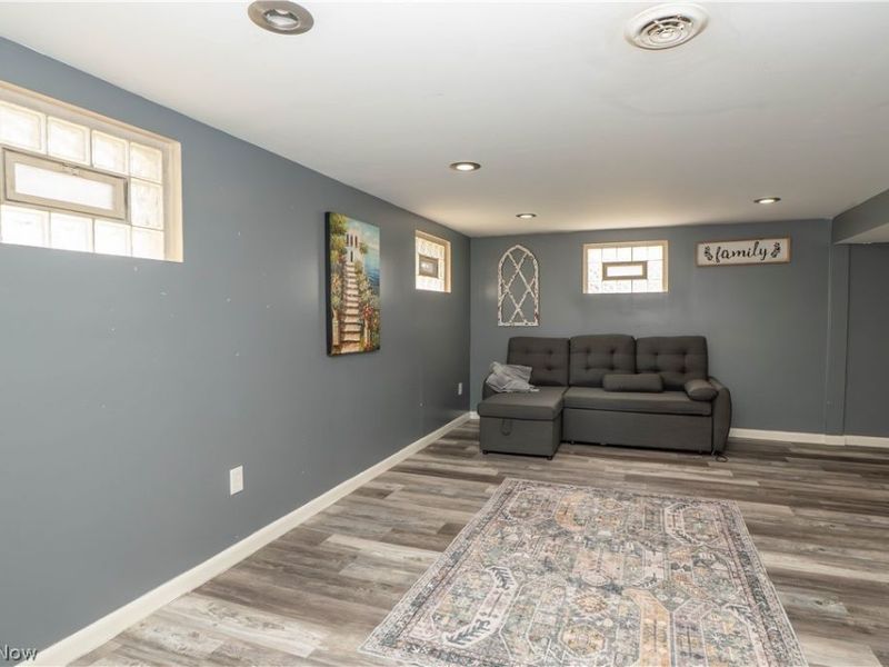 5619 Meadow Lane , Bedford, OH 44146 Photo 24