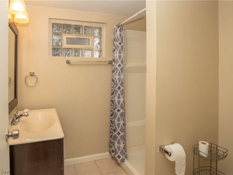 5619 Meadow Lane , Bedford, OH 44146 Photo 26