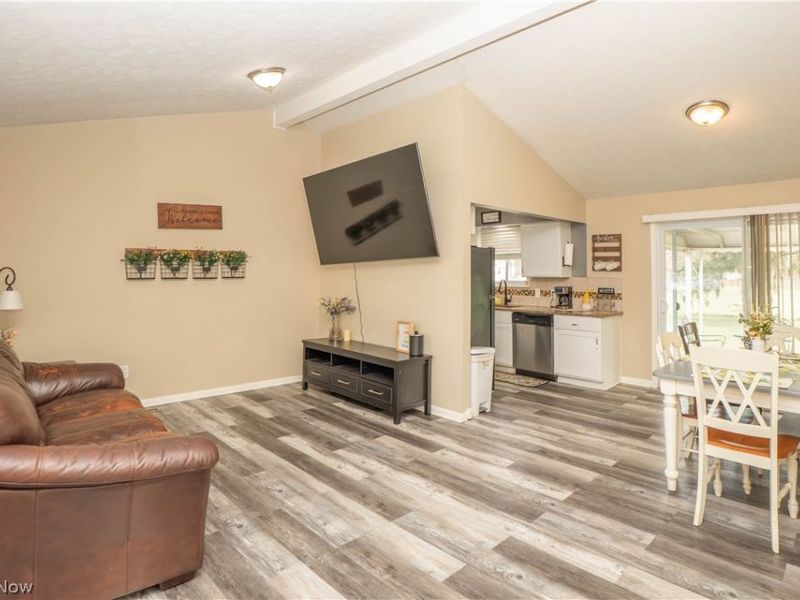 5619 Meadow Lane , Bedford, OH 44146 Photo 6